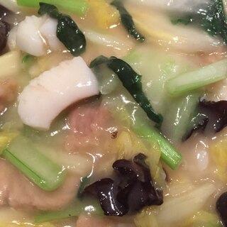 夏バテ防止に！イカブタ中華丼